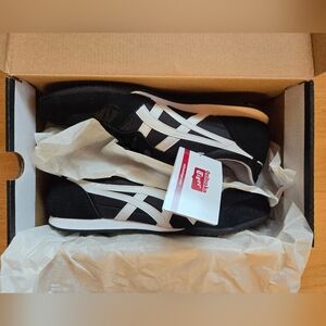 Onitsuka Tiger black and white Serrano US men's 11 NWT